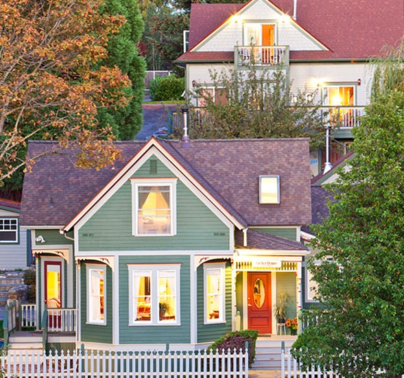 A Seaside Retreat at the Tucker House Inn