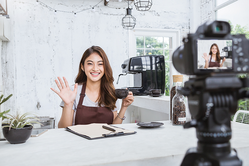 8 Tips to Navigate Marketing for Small Business Owners in 2025